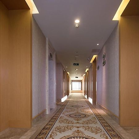Vienna 3 Best Hotel Dongguan Liaobu Veicle City Экстерьер фото