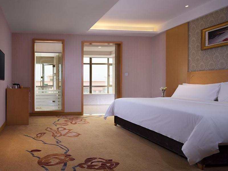 Vienna 3 Best Hotel Dongguan Liaobu Veicle City Экстерьер фото